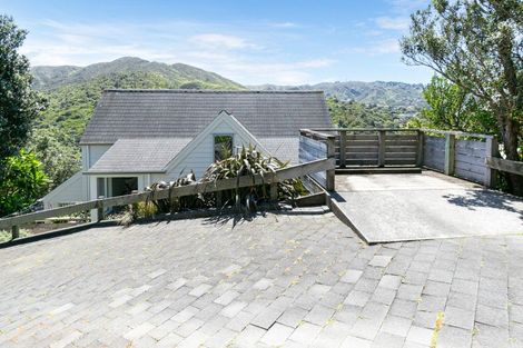 Photo of property in 12a Cavalry Close, Crofton Downs, Wellington, 6035