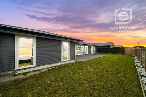 Photo of property in 8 Clonbunny Close, Rolleston, 7614