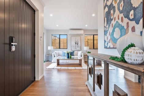 Photo of property in 6 Ambrosia Avenue, Henderson, 0612