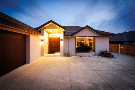 Photo of property in 172 Pacific Drive, Fitzherbert, Palmerston North, 4410
