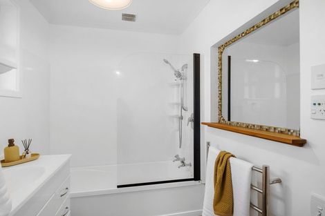 Photo of property in 88 Farquhars Road, Redwood, Christchurch, 8051