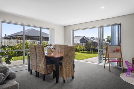 Photo of property in 5 Hamlett Drive, Woodend, 7610