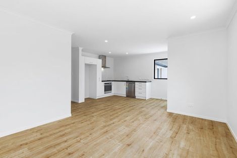 Photo of property in 85a/1 Atkinson Road, Titirangi, Auckland, 0604