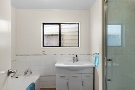 Photo of property in 27 Radiata Street, Fairview Downs, Hamilton, 3214