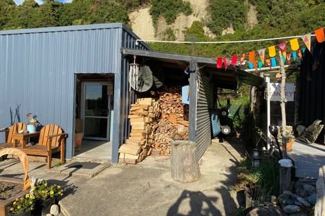 Photo of property in 28 Nikau Heights, Little Wanganui, Karamea, 7893