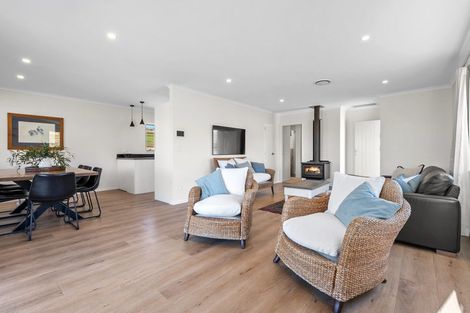 Photo of property in 8b Queensberry Terrace, Queensberry, Cromwell, 9383