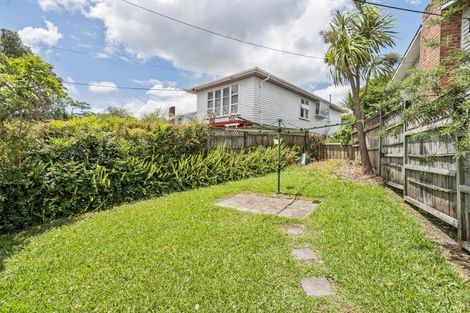 Photo of property in 21 Abbotleigh Avenue, Te Atatu Peninsula, Auckland, 0610