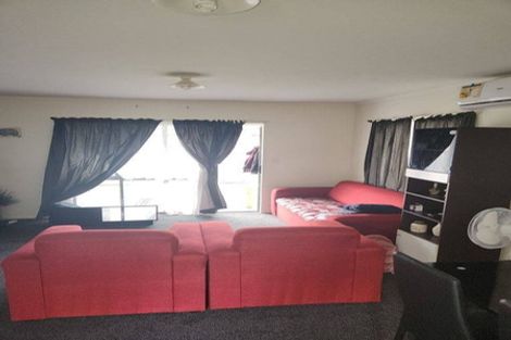 Photo of property in 6 Clark Street, Manurewa, Auckland, 2102