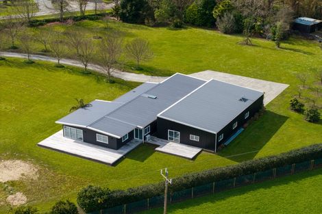 Photo of property in 32 Royd Road West, Makauri, Gisborne, 4071