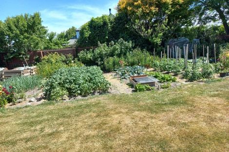 Photo of property in 18 Huntingdon Place, Avonhead, Christchurch, 8042