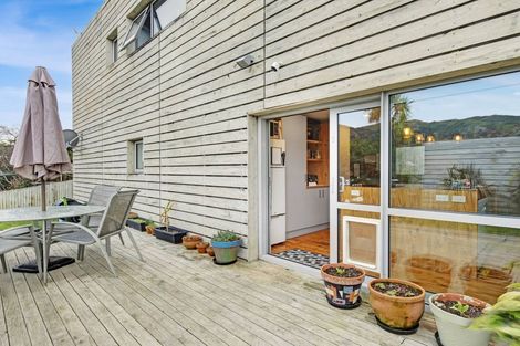 Photo of property in 25a Bell Street, Tawa, Wellington, 5028