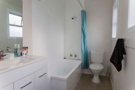 Photo of property in 13 Waterloo Street, Dannevirke, 4930