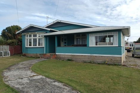 Photo of property in 50 Queen Street, Westport, 7825