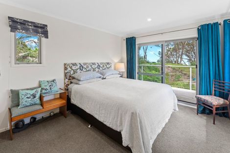 Photo of property in 296 Motutara Road, Muriwai, Waimauku, 0881