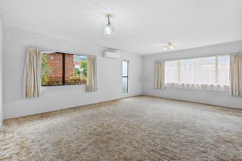 Photo of property in 28 Second Avenue, Avenues, Whangarei, 0110