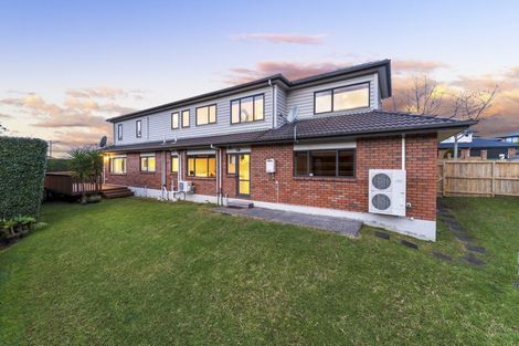 Photo of property in 54 Sapperton Drive, Henderson, Auckland, 0612