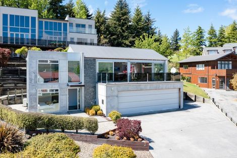 Photo of property in 2 Tenby Street, Wanaka, 9305