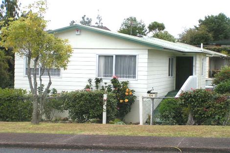 Photo of property in 2/64 Becroft Drive, Forrest Hill, Auckland, 0620