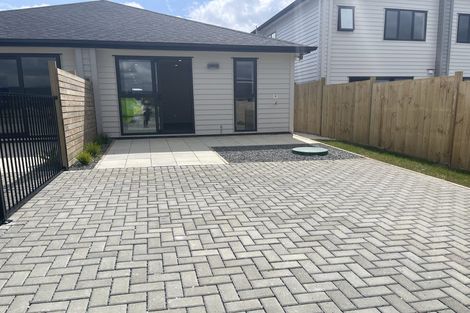 Photo of property in 20 Rorotu Avenue, Karaka, 2113