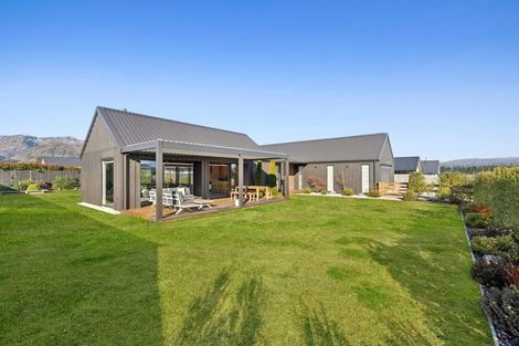 Photo of property in 16 Sentinel Drive, Lake Hawea, 9382