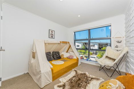 Photo of property in 28 Rangihina Road, Hobsonville, Auckland, 0616