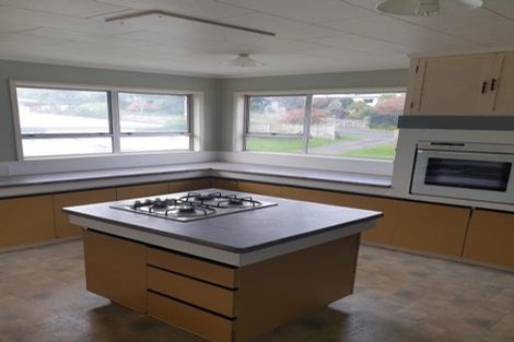 Photo of property in 48 Sherwood Avenue, Te Atatu South, Auckland, 0610