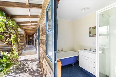 Photo of property in 197 Harper Road, Waimarama, Havelock North, 4294