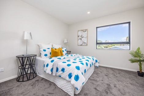 Photo of property in 8 Blanes Road, Weymouth, Auckland, 2103