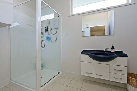 Photo of property in 2 Selwyn Road, Havelock North, 4130