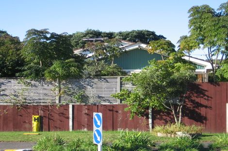 Photo of property in 2/163 Centreway Road, Orewa, 0931