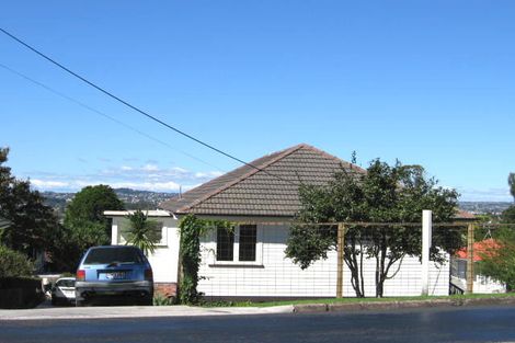 Photo of property in 21 Te Atatu Road, Te Atatu South, Auckland, 0610