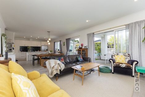 Photo of property in 14 Floyd Road, Riverhead, 0820