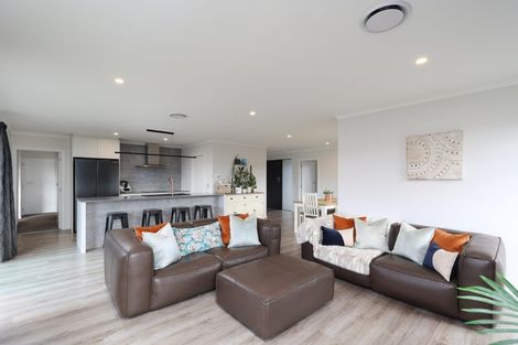 Photo of property in 66 Katania Heights, Brightwater, 7022
