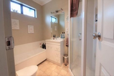 Photo of property in 1029 Fergusson Drive, Clouston Park, Upper Hutt, 5018