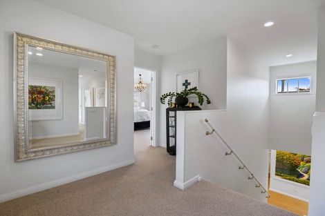 Photo of property in 35e Oceanbeach Road, Mount Maunganui, 3116