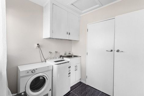 Photo of property in 2/6 Wicklow Place, Bell Block, New Plymouth, 4312