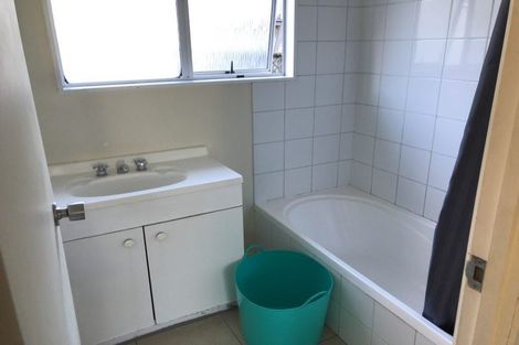 Photo of property in 14 Dallinghoe Crescent, Milford, Auckland, 0620