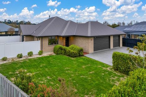 Photo of property in 63 Willowside Place, Amberley, 7410