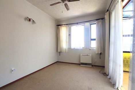 Photo of property in 10 Beaufield Lane, Te Atatu Peninsula, Auckland, 0610