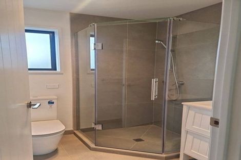 Photo of property in 42c Don Buck Road, Massey, Auckland, 0614