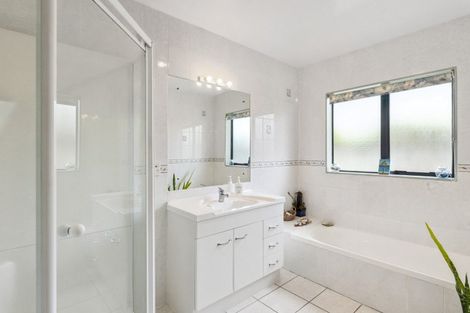 Photo of property in 18 Sunburst Court, Paraparaumu Beach, Paraparaumu, 5032