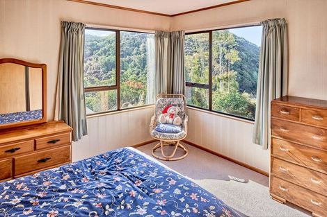 Photo of property in 3 Picketboat Lane, Whitby, Porirua, 5024