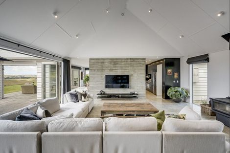 Photo of property in 1232 Taihape Road, Sherenden, Hastings, 4179