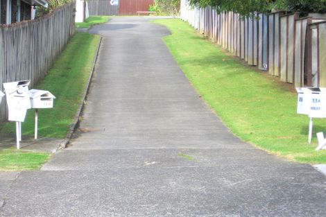 Photo of property in 2/15 Majesty Place, Half Moon Bay, Auckland, 2012