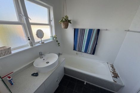 Photo of property in 17 Bedford Grove, Kelson, Lower Hutt, 5010