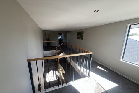 Photo of property in 74 Willowview Drive, Redwood, Christchurch, 8051