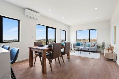 Photo of property in 85b Lake Panorama Drive, Henderson Valley, Auckland, 0614