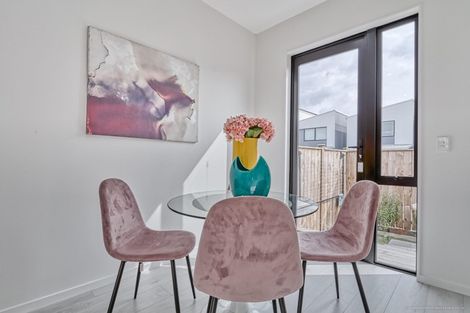 Photo of property in 7 Herekino Street, Westgate, Auckland, 0814