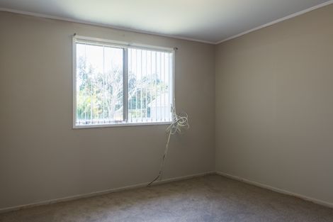 Photo of property in 20 Pukeroa Place, Papakura, 2110