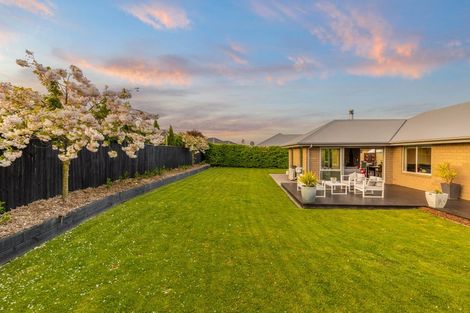 Photo of property in 13 Loeb Place, Rolleston, 7614